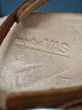 Sandalias VAS cuña piel camel T39