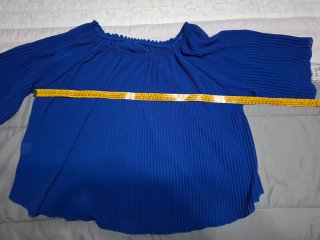 Blusa azul plisada escote elástico