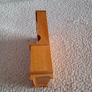 Mobile o armadietto in miniatura in legno