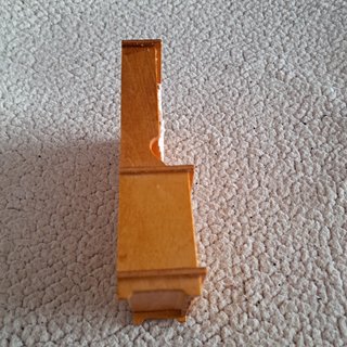 Mobile o armadietto in miniatura in legno
