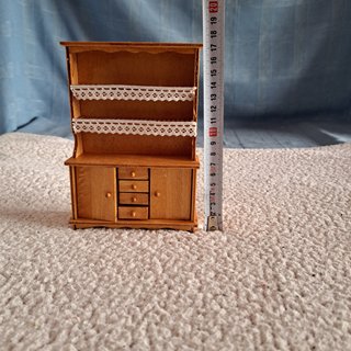 Mobile o armadietto in miniatura in legno