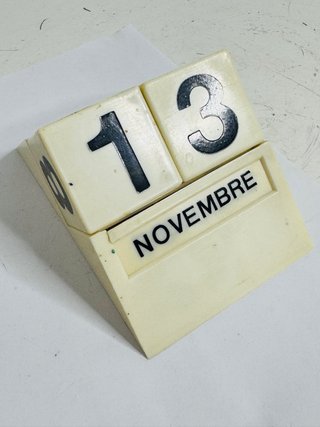 Calendario Perpetuo Cubos Blanco Vintage