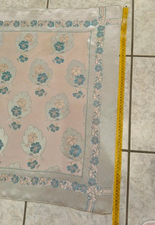 Fazzoletto antico in seta rosa e celeste