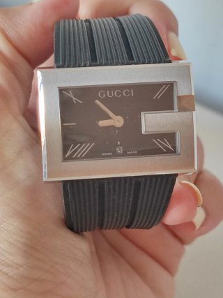 Reloj Gucci Plata y Negro