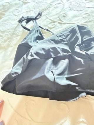 Bikini negro volantes y lazos