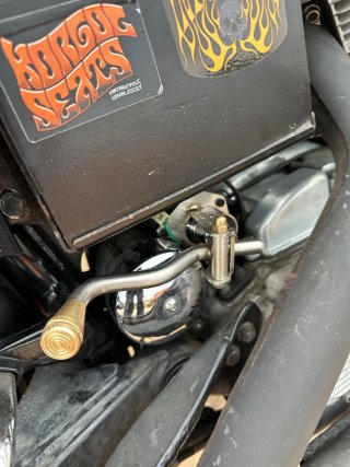 Placa de arranque para moto