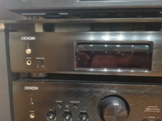Amplificador y CD Player Denon Negro