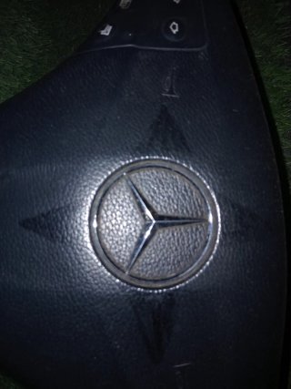 Volante Mercedes-Benz C320