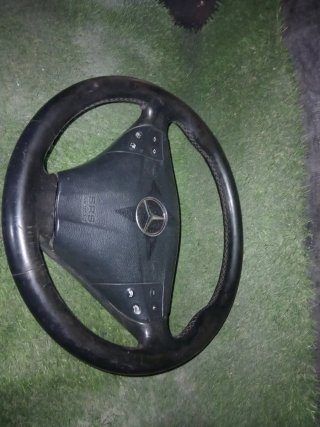 Volante Mercedes-Benz C320