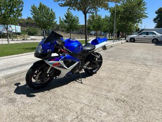 Suzuki GSX R600 Sportbike Azul/Blanco