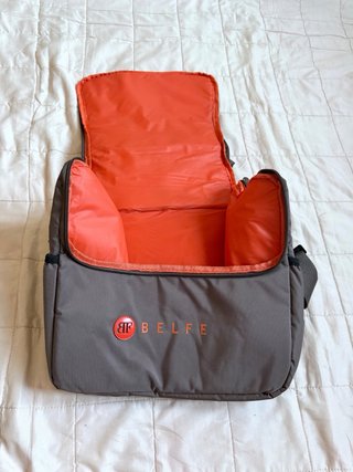 Borsa frigo tracolla grigia e arancione di Belfe
