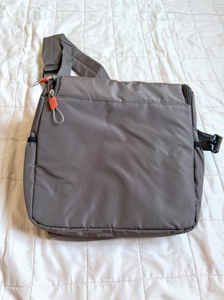 Borsa frigo tracolla grigia e arancione di Belfe