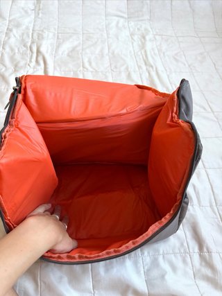 Borsa frigo tracolla grigia e arancione di Belfe