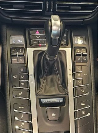 Porsche Macan 2021