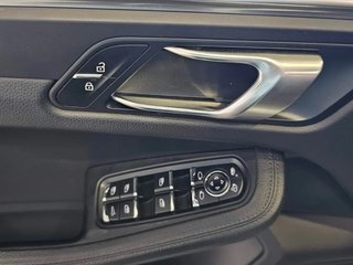 Porsche Macan 2021