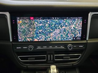Porsche Macan 2021