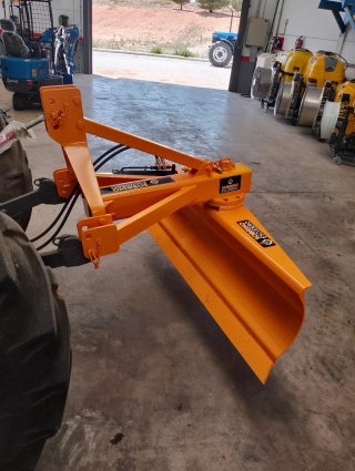 Cuchilla hidráulica Polidozer 1,80m sobrino Escude