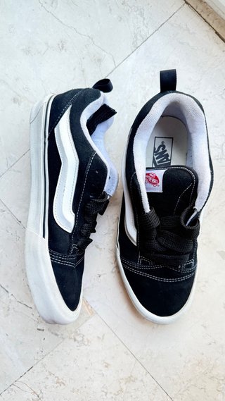 Zapatillas Vans Old Skool Negras y Blancas