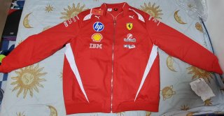 Chaqueta Bombers Ferrari F1 Oficial 2026 Puma