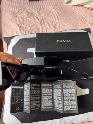 Gafas de sol Prada negras