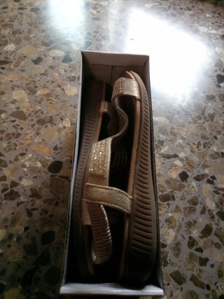 Sandalias doradas/plateadas talla 37