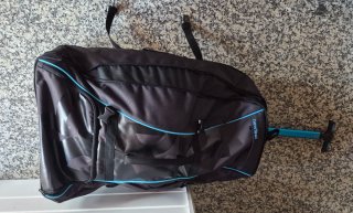 Maleta trolley Newfeel 90L negra y azul