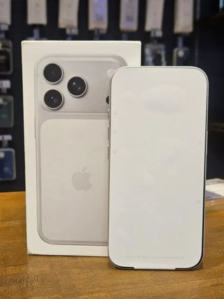 IPHONE 17 PRO MAX 256GB PLATA 100% BAT - 201 CICLO