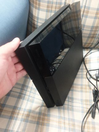 Consola PS4 + Mando + Cables
