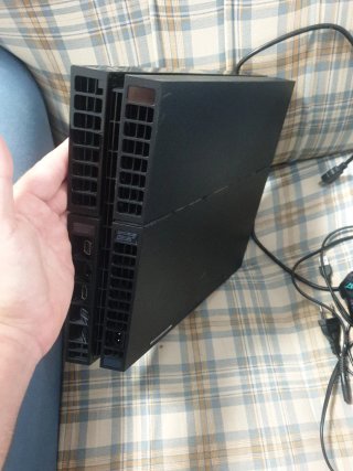 Consola PS4 + Mando + Cables