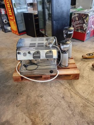 Cafetera y 2 Molinillos