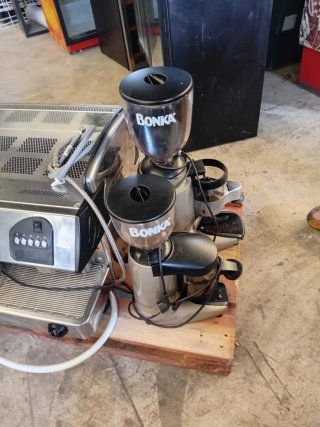 Cafetera y 2 Molinillos
