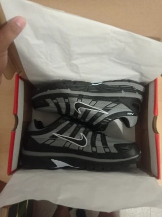 Nike P-6000 Negro Gris