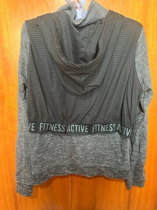Sudadera deportiva Decathlon gris con cremallera
