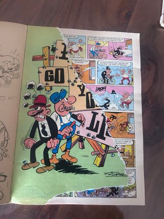 5 Tebeos Mortadelo y Filemon dañados