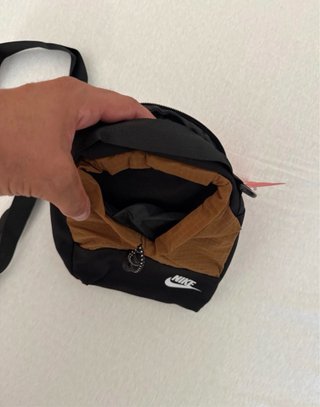 Riñonera Nike Verde y Negra con Correa