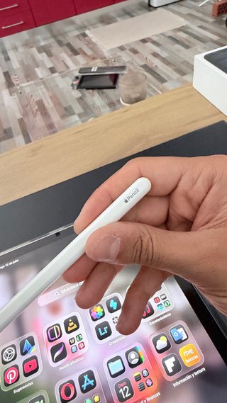 iPad Air 64GB + Apple Pencil