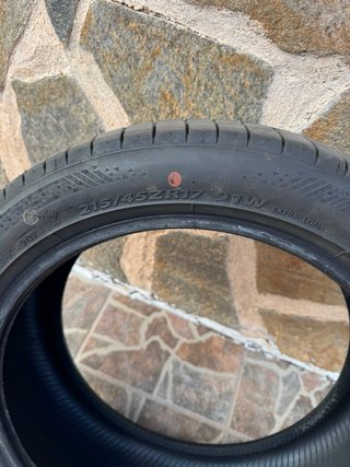 Neumático Kapsen 600km. Medidas: 215 45 r17