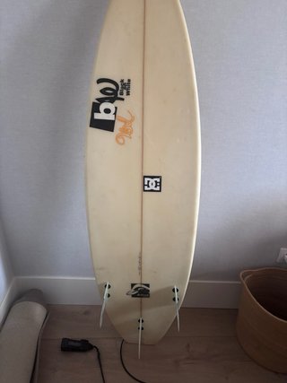 Tabla de surf amarilla BW