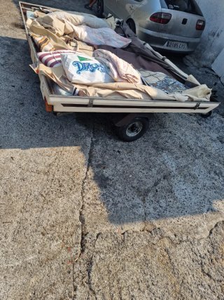 Se vende carro tienda 2 abitaciones sin papeles