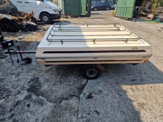 Se vende carro tienda 2 abitaciones sin papeles