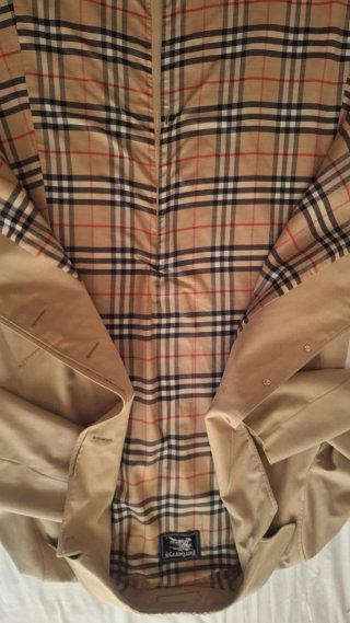 Gabardina Vintage Burberrys T52. Excelente estado