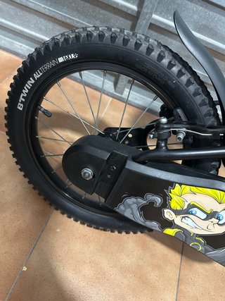 Bicicleta BTWIN 16 Dark Hero 500