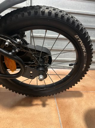 Bicicleta BTWIN 16 Dark Hero 500