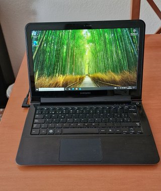 Portátil Samsung NP900X3A Negro