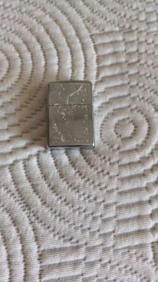 Zippo argentato con incisione