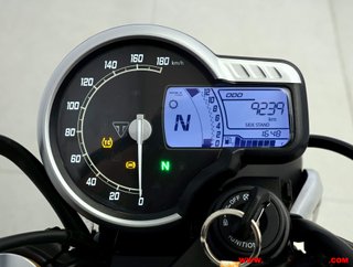 TRIUMPH SPEED 400 -APTA A2- GARANTÍA OFICIAL