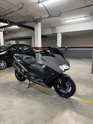 Yamaha Tmax 560
