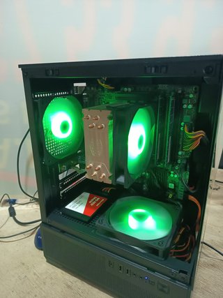 Torre PC I5 Negra con iluminacion