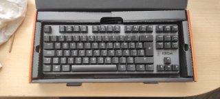 Teclado Krom Kernel TKL RGB Compact