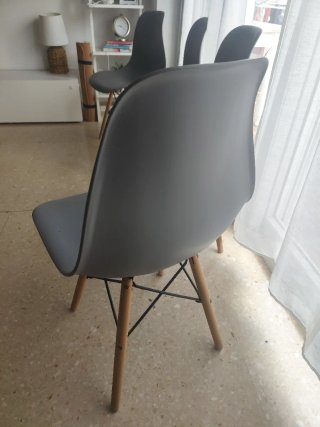 4 Sillas Grises Diseño Moderno